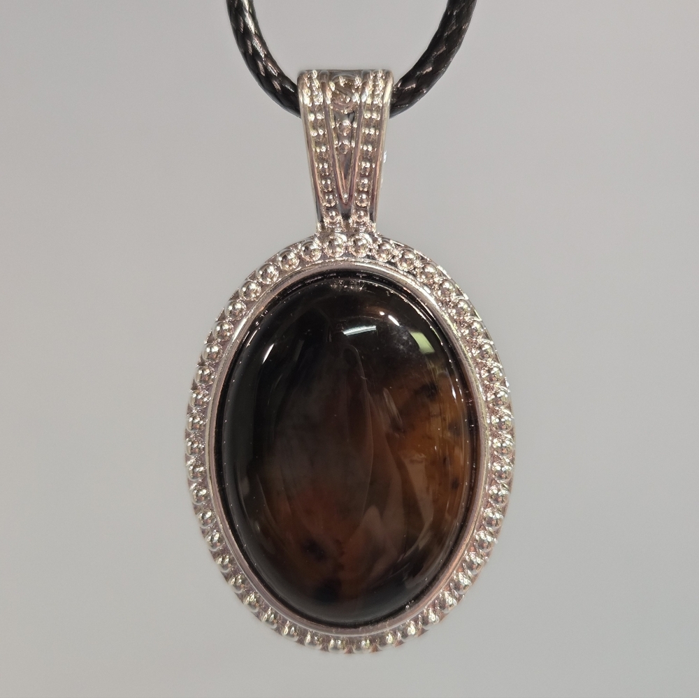Beautiful Handmade~Natural Fire Agate Cabachon Bezeled Pendant/ Necklace